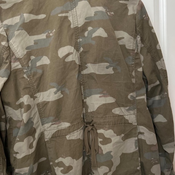 Old Navy jacket Camo women’s size small - Picture 3 of 4